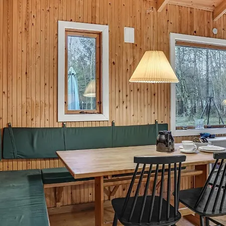 Stunning In With 2 Bedrooms