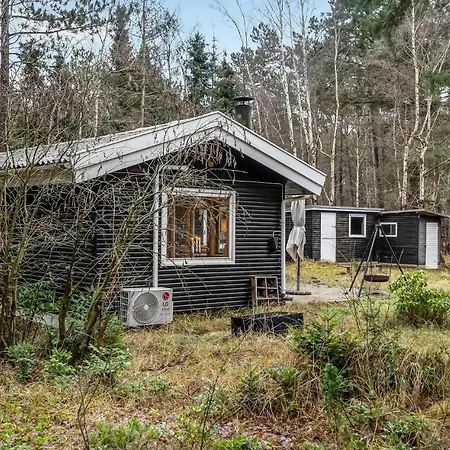 Stunning In With 2 Bedrooms Ferienhaus *