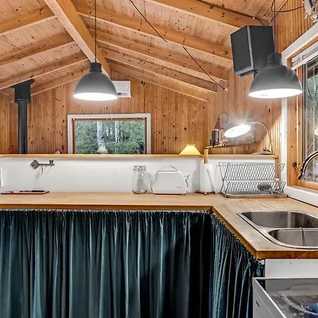 Ferienhaus Stunning In With 2 Bedrooms *